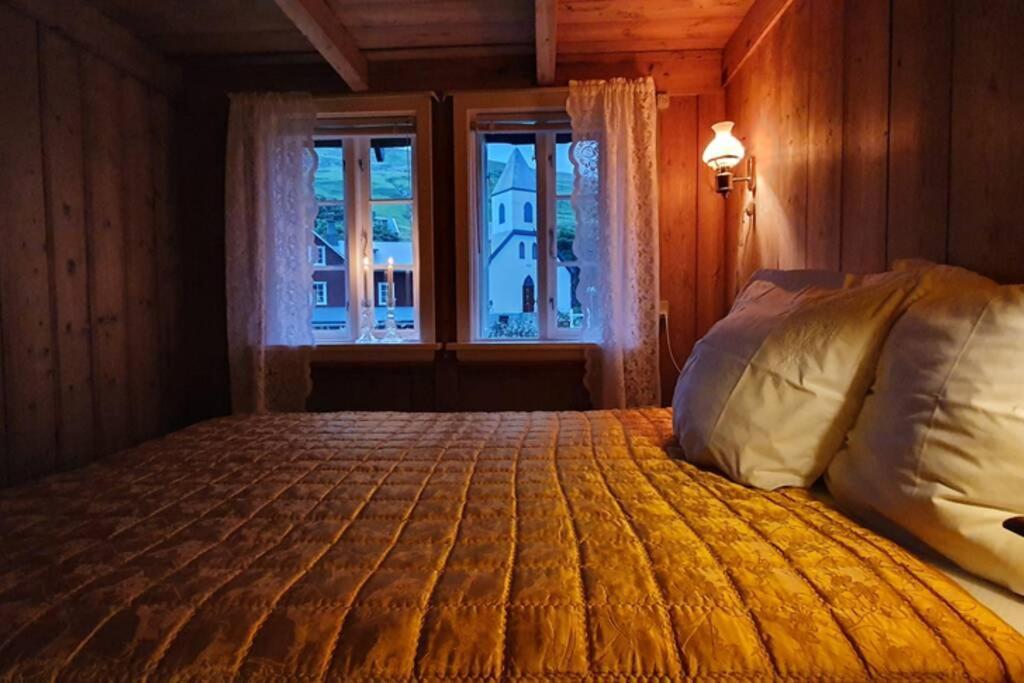 Charming And Authentic Heritage Retreat In Kvivik - Right Next To The River Dış mekan fotoğraf